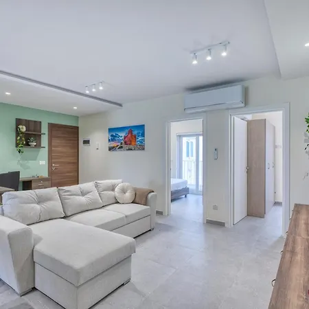 New! - Spacious 3 Bedroom With Garage In Mgarr By Sf Homes アパート