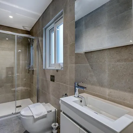 Appartement New! - Spacious 3 Bedroom With Garage In Mgarr By Sf Homes